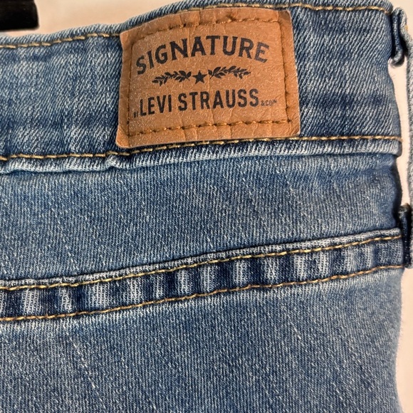 Levi Strauss Signature 28W Short Stretch Mid Rise Bootcut Jeans - Picture 9 of 11
